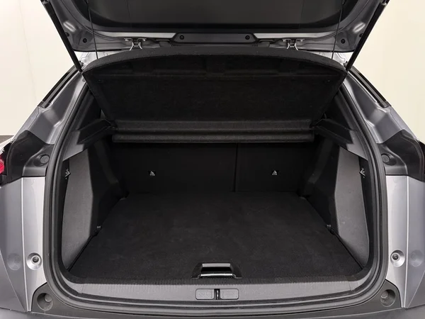 PEUGEOT e-2008 (2025) — foto 8 van 29