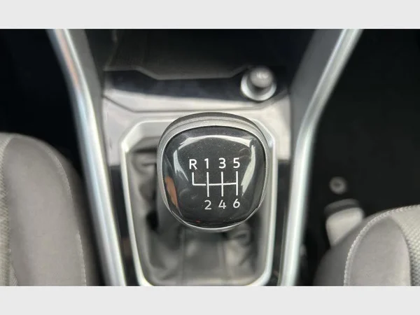 Volkswagen T-ROC (2023) — foto 11 van 32