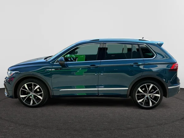 VOLKSWAGEN Tiguan (2022) — foto 24 van 24