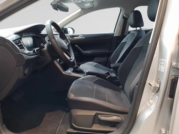 VOLKSWAGEN Taigo (2025) — foto 2 van 15