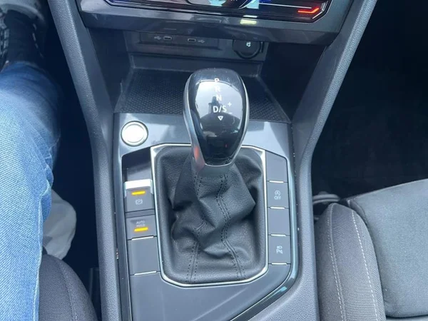 VOLKSWAGEN Tiguan Dsl (2022) — foto 21 van 28