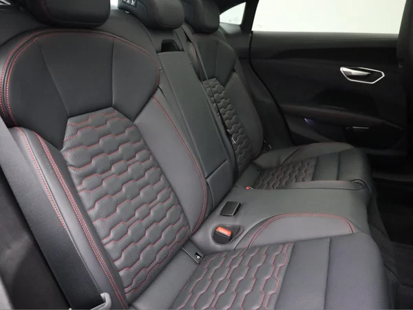 AUDI S e-tron GT (2025) — foto 6 van 28