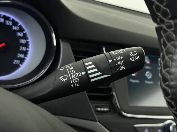 OPEL Astra (2021) — foto 16 van 27