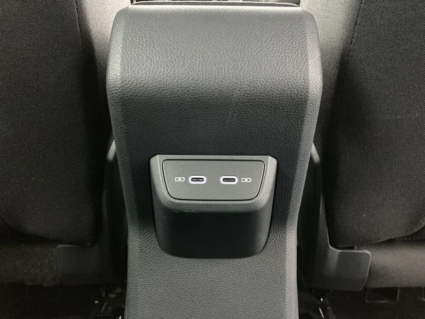 VOLKSWAGEN Polo (2024) — foto 13 van 36