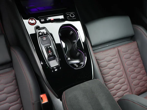 AUDI RS 5 Avant PHEV (2026) — foto 11 van 29