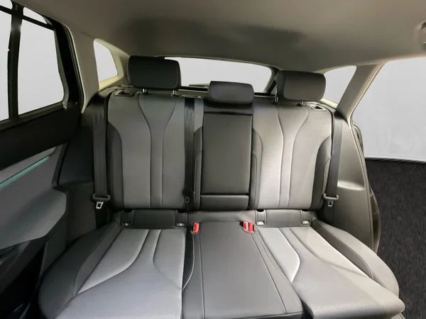 SKODA Enyaq (2025) — foto 3 van 25