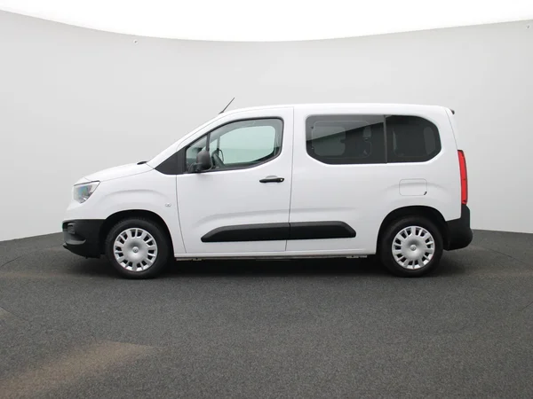 Opel Combo Life (2022) — foto 29 van 34