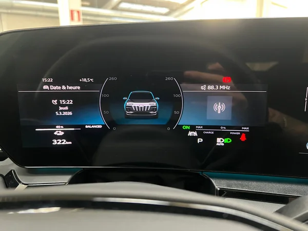 AUDI Q6 e-tron (2026) — foto 19 van 20