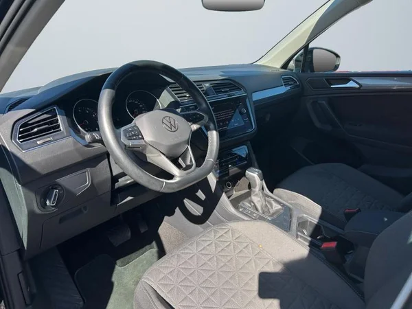 VOLKSWAGEN Tiguan (2023) — foto 31 van 31