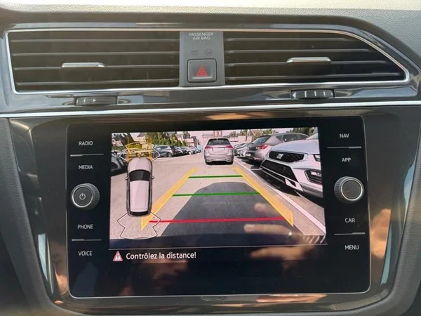 VOLKSWAGEN Tiguan (2022) — foto 19 van 31