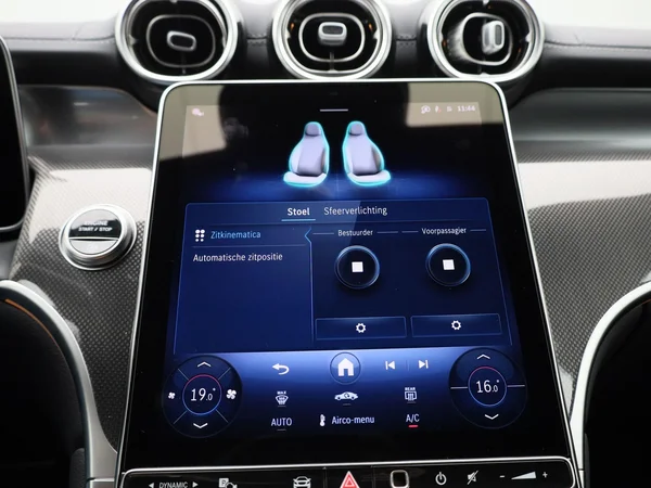 Mercedes-Benz GLC (2025) — foto 18 van 47