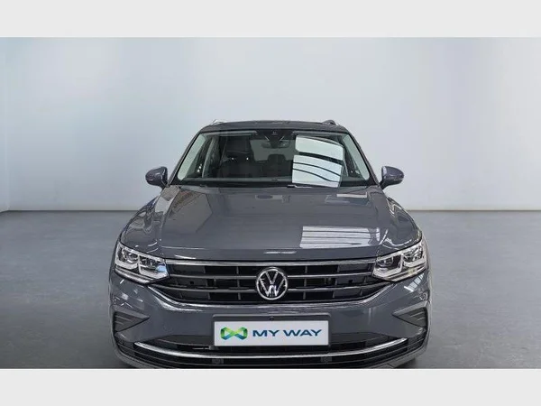 Volkswagen Tiguan (2021) — foto 12 van 30
