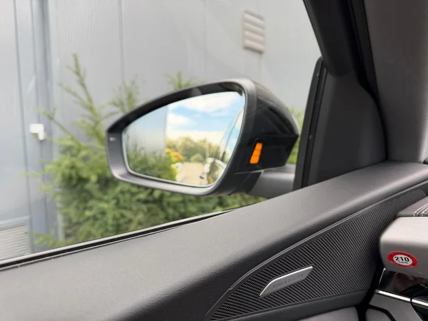 AUDI Q6 e-tron (2025) — foto 7 van 24