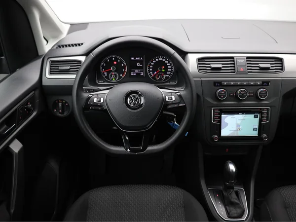 VOLKSWAGEN Caddy CNG (2018) — foto 4 van 19