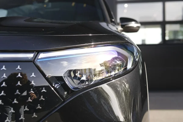 Mercedes-Benz EQB (2025) — foto 29 van 39