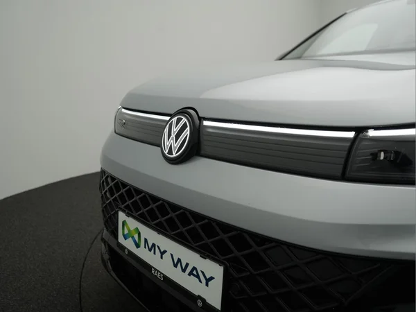 VOLKSWAGEN Tiguan eHybrid (PHEV) (2025) — foto 41 van 41