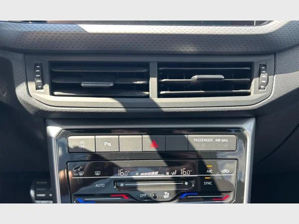 Volkswagen T-Cross (2022) — foto 11 van 29