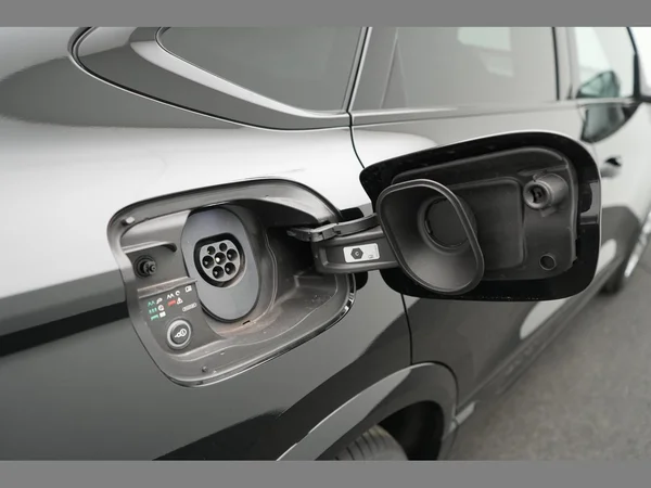 AUDI Q6 Sportback e-tron (2025) — foto 22 van 32