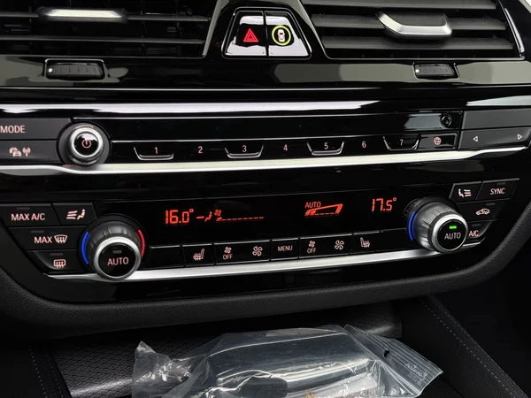 BMW 530 (2021) — foto 18 van 36