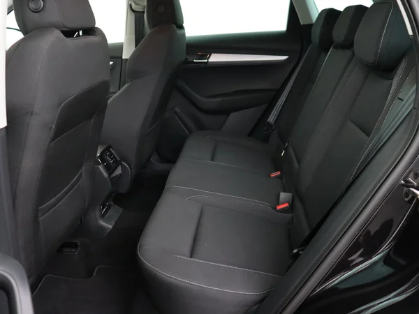 SKODA Karoq (2025) — foto 4 van 18