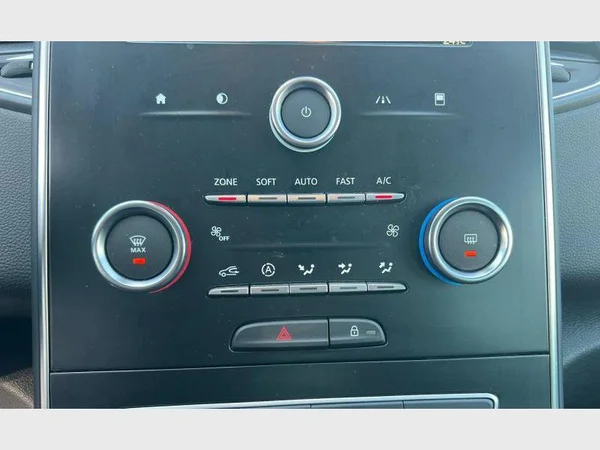 Renault Scénic (2019) — foto 11 van 23