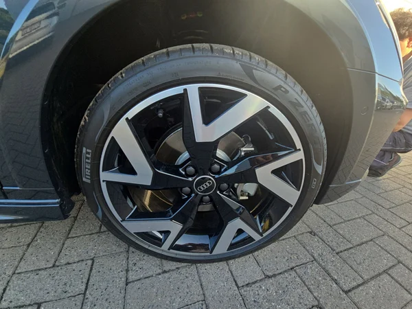 AUDI A3 Alltstreet (2025) — foto 13 van 24