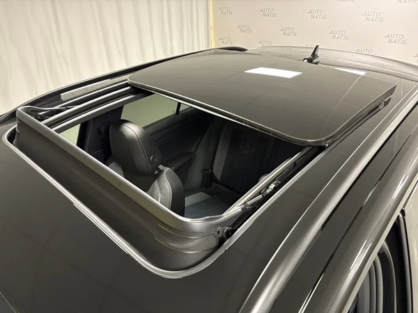 VOLKSWAGEN T-Roc (2025) — foto 2 van 13