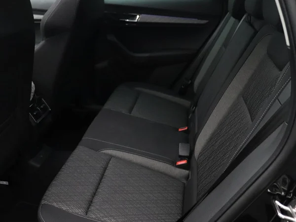 SKODA Karoq (2026) — foto 8 van 20