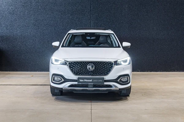 MG HS (2023) — foto 12 van 41