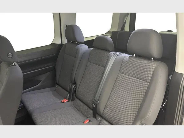Volkswagen Caddy Maxi (2021) — foto 6 van 15