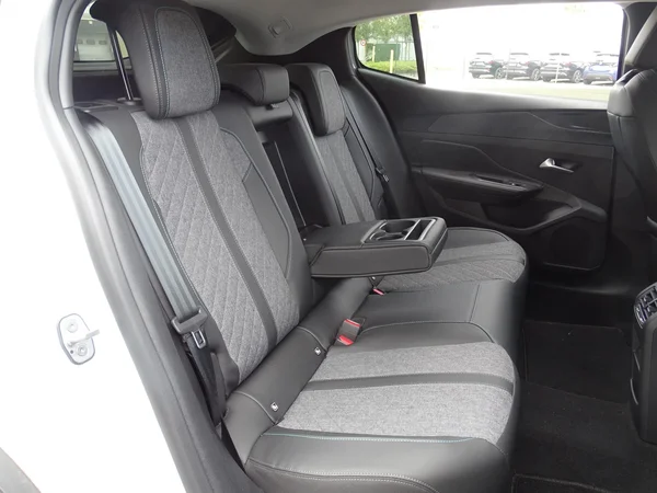 Peugeot 408 (2025) — foto 5 van 18