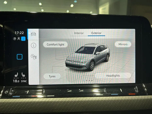 VOLKSWAGEN Golf VIII SW (2024) — foto 21 van 28