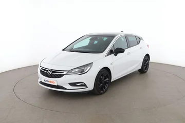 Opel Astra 972e53d6-9eec-4834-9968-c33c6985f38d