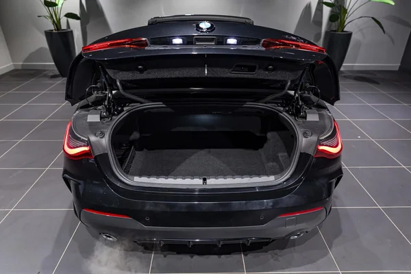 BMW 4 Reeks (2024) — foto 14 van 40