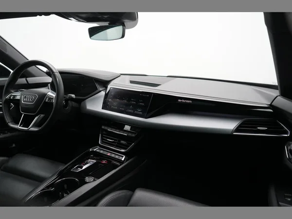 AUDI E-tron GT (2021) — foto 30 van 35