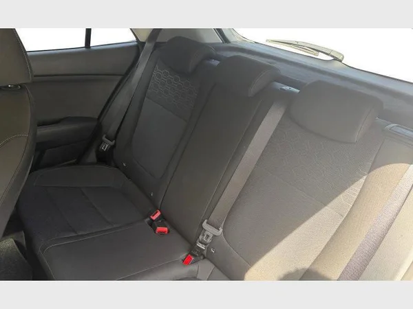 Kia RIO (2022) — foto 3 van 24