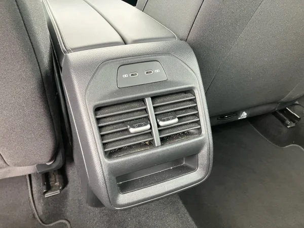 VOLKSWAGEN Passat SW (2024) — foto 8 van 25