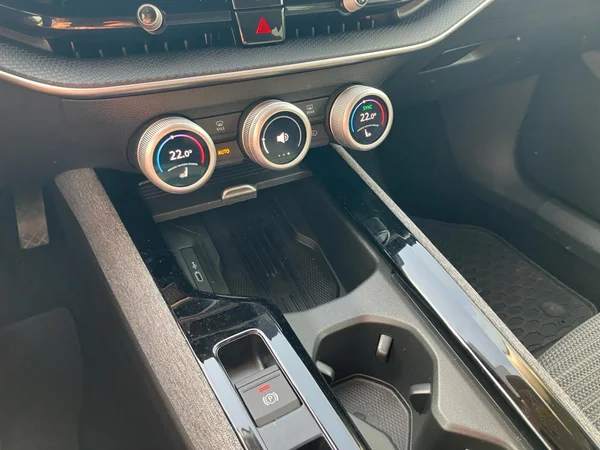 SKODA Superb Combi (2025) — foto 15 van 25