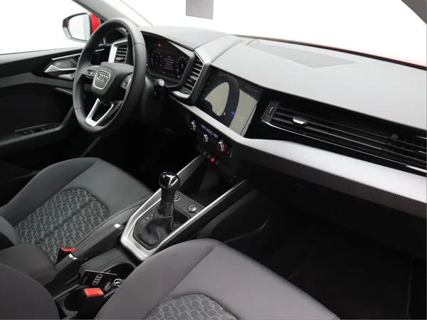 AUDI A1 Allstreet (2025) — foto 11 van 16