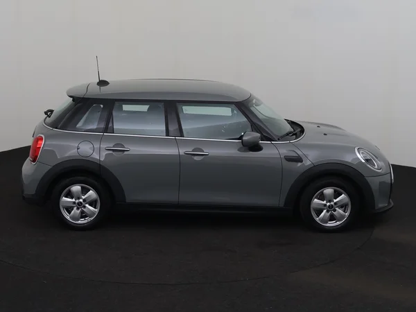 MINI Cooper (2021) — foto 25 van 29