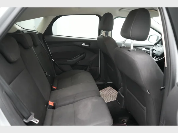 FORD Focus (2018) — foto 7 van 20