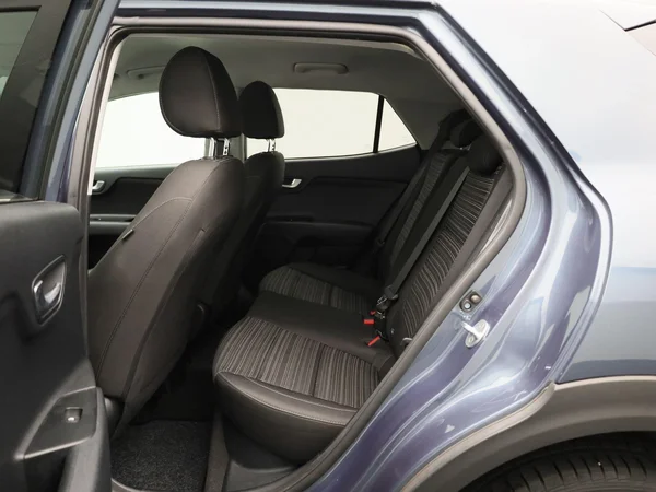 Kia Stonic (2021) — foto 2 van 35
