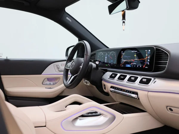 Mercedes-Benz GLE (2022) — foto 33 van 58