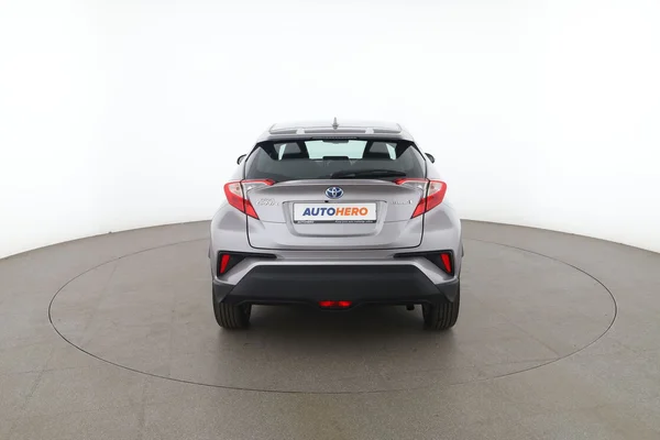 Toyota C-HR (2019) — foto 11 van 16