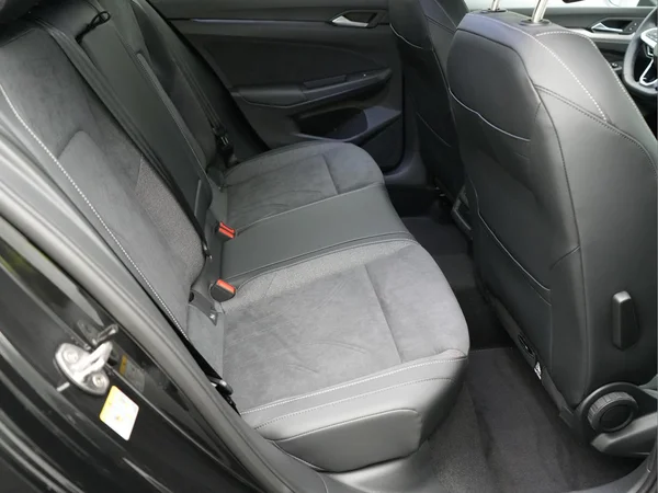 VOLKSWAGEN Golf VIII (2026) — foto 6 van 10