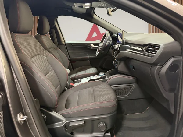 Ford Kuga (2023) — foto 22 van 30