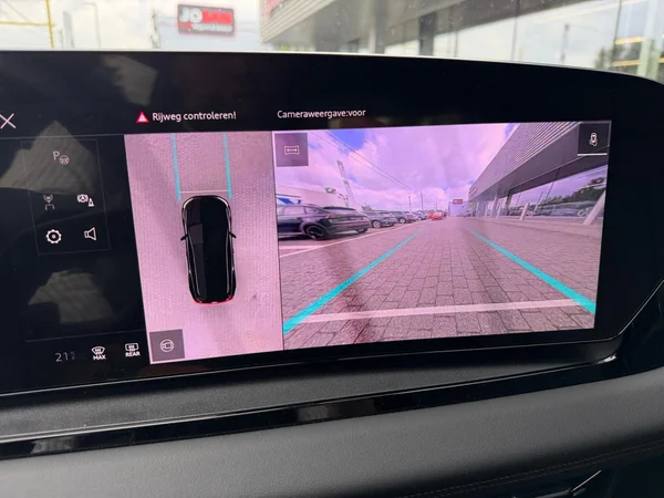 AUDI Q6 e-tron (2025) — foto 5 van 15