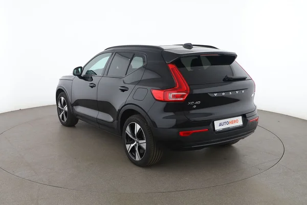 Volvo XC40 (2021) — foto 10 van 16