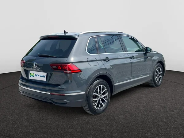 VOLKSWAGEN Tiguan (2022) — foto 11 van 18
