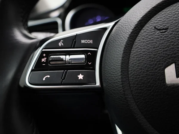 Kia cee'd (2023) — foto 14 van 39